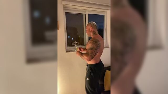 Ori avrahami в спортивочке без трусишек