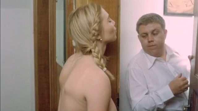 Сисястая школьница)