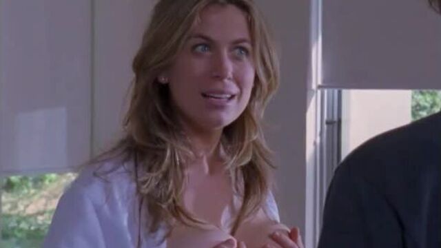 Соня уолгер мнет свои большие сиськи