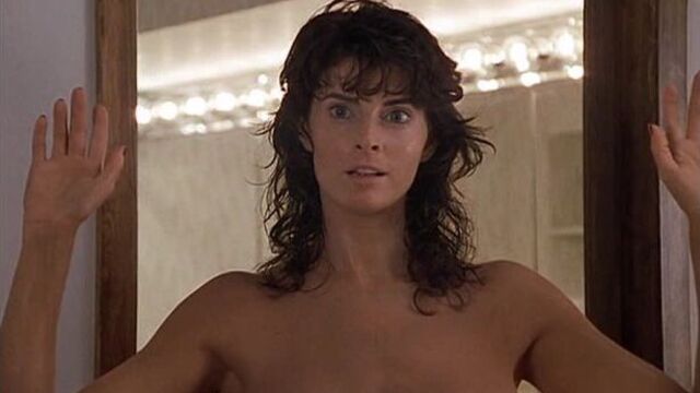 Голые сиськи актрисы joan severance