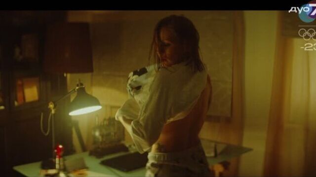 Голая грудь юлия пересильд