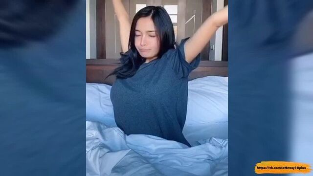 Годный тик-ток - показала свою сексуальность