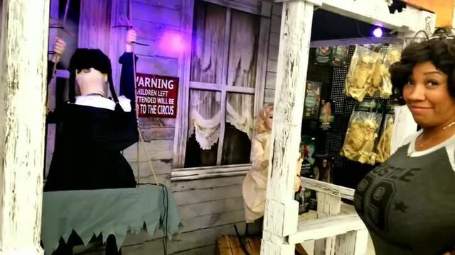 Jalande jaguar - jalande hits the halloween store