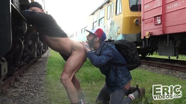 Romeo davis, ruslan angelo – loaded in a train – bareback