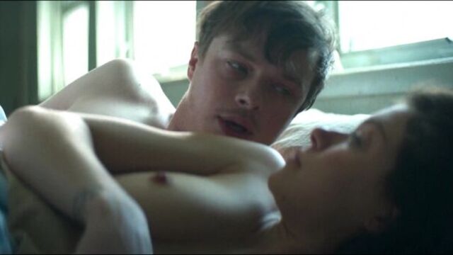 Tatiana maslany nude - two lovers and a bear (us 2016) 1080p web watch online / татьяна маслани - влюблённые и медведь