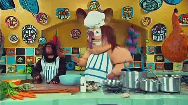 Noel fielding's luxury comedy - 1x01 rus sub