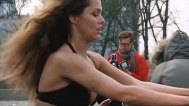 Lauren hutton nude - permette? rocco papaleo (it-fr 1971)