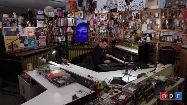 Fred again..: tiny desk concert