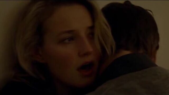 Ine marie wilmann - de nærmeste (2015)(sex scene, сцена секса, эротика, постельная сцена, раком, трах, кончил, порно)