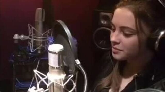 Джозефина лэнгфорд поёт