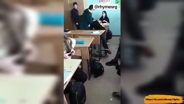 Уборщица против школьника