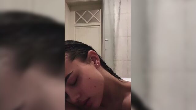 Слитые одноклассницы | слив школьниц слив блогерш слив стримерш слив тиктокерш слив онлифанс слив карнавал вали