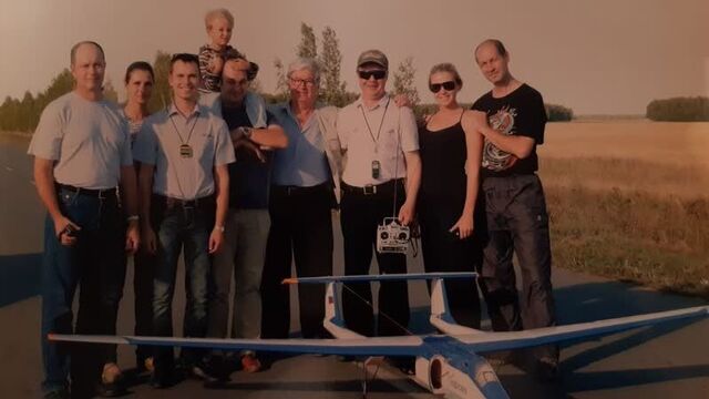 Полёт модели самолёта м-55 с песней.