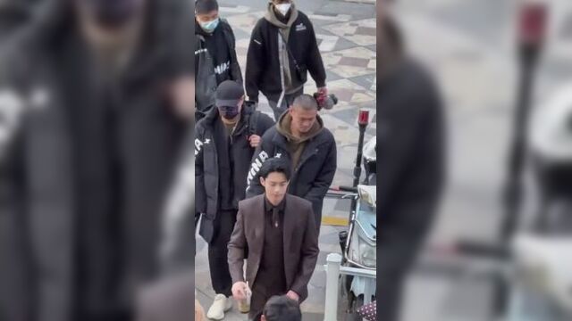 Бай лу и ван хэ ди на съёмках дорамы "случайная любовь" (1)