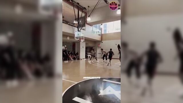 Паоло банкеро (1-й номер дарафта-2022) сыграл против донована митчелла в товарищеском матче