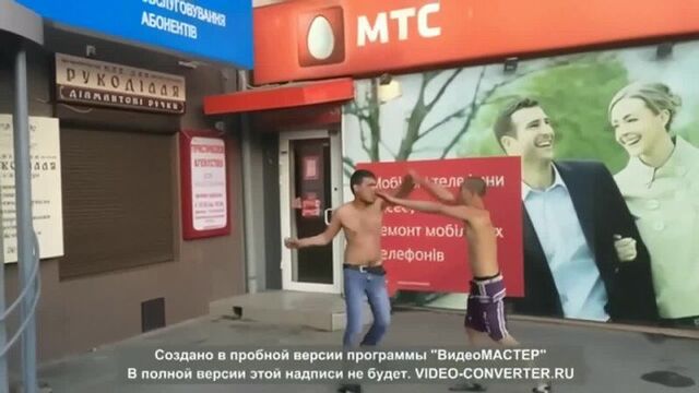 Это разборка украинская! тарантиновские диалоги и сюжет как всегда на самом высшем уровне!