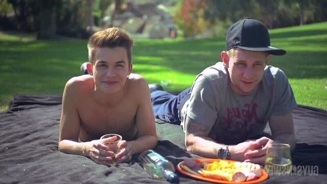 Би порно красивый пасив стонет как сучка от члена в анусе геи