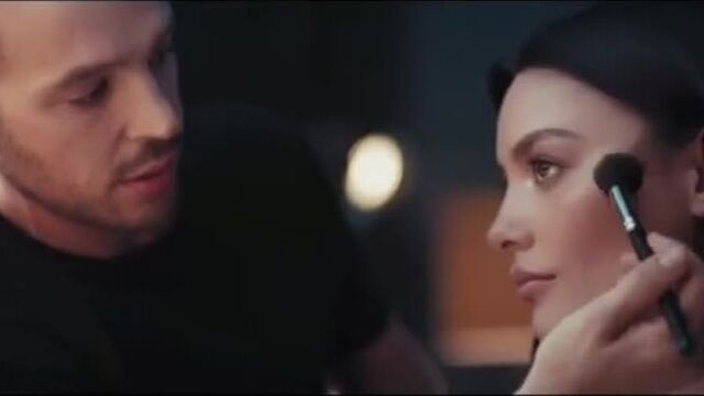 Хазал филиз кючюккёсе в рекламе косметической фирмы new well skin naturals