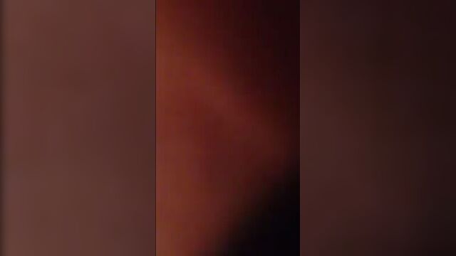 Раб лижет пизду