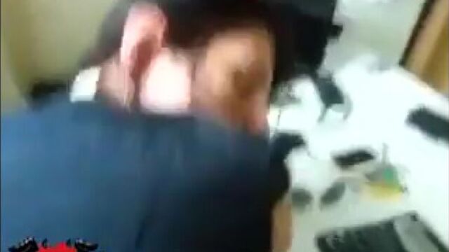 Начальник трахает свою секретаршу и снимает [домашнее секс минет куни оргазм сквирт ебля анал мастурбирует голая малолетка]