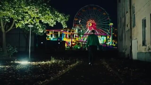 Пусть бегут неуклюже в версии немецкого артиста liaze