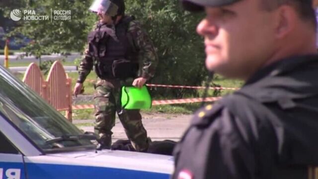 Труп артура гаджиева, напавшего с ножом на прохожих в сургуте 19 августа 2017 :