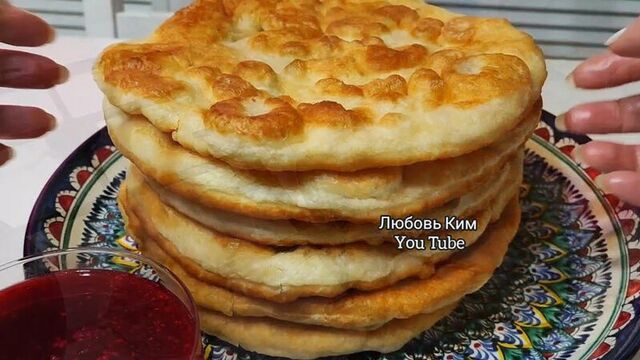 [кулинария любовь ким] ????лепешки на воде в сковородке ! ????мягкие без яиц!