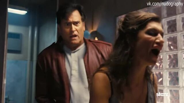 Попка дженнифер фрид (jennifer freed) - эш против зловещих мертвецов (ash vs evil dead, 2015) - сезон 1