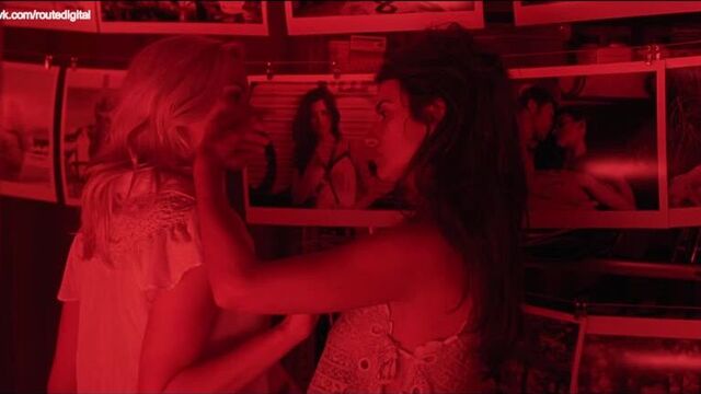 Scarlett johansson, penélope cruz, rebecca hall - vicky cristina barcelona (2008) скарлетт йоханссон - вики кристина барселона