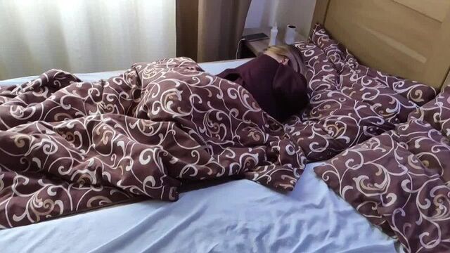 Разбудил сводную сестру и нежно присунул all sex, creampie, подростки, порно, спящие (720p).mp4