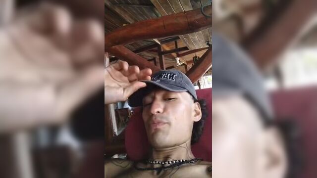 Matrang сбрил брови