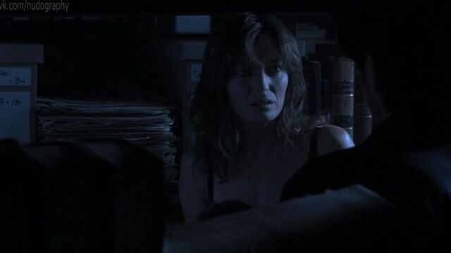 Катрин маккормак (catherine mccormack) в фильме "вес воды" (the weight of water, 2000, кэтрин бигелоу)