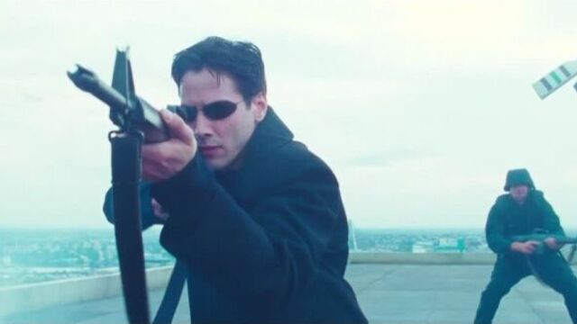 Матрица 1999. нео впервые уклоняется от пуль