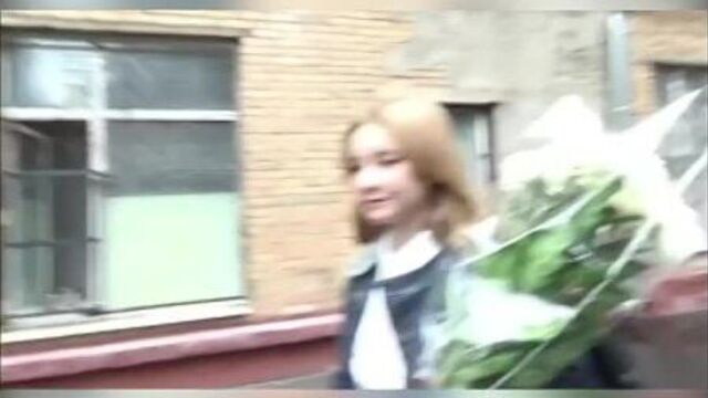 Папа молочина, каждый год ходил с дочерью на 1 сентября????