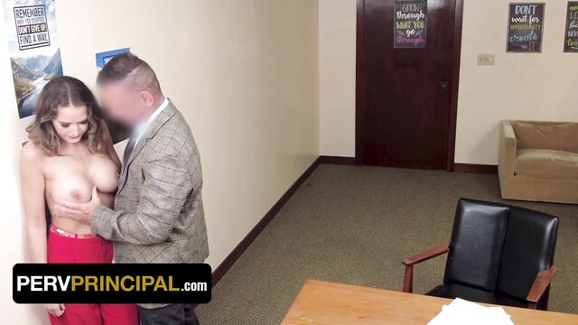 The boss had sex with his employee in a secluded spot