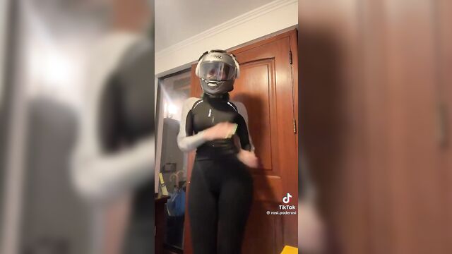 Rosipoderosi chilean with amazing ass hole