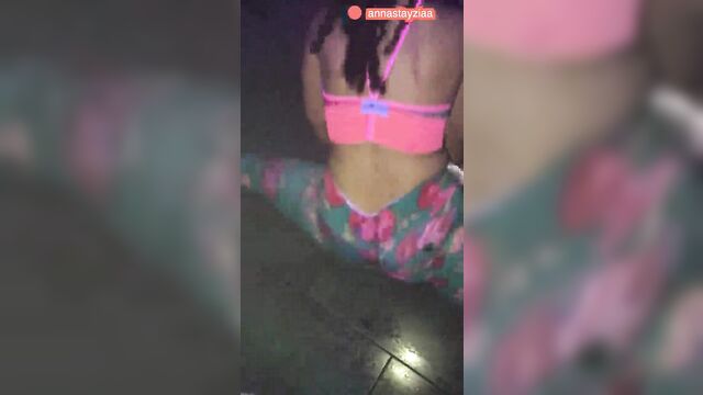 Annastayziaa is a porn actress with an amazing body and great skills