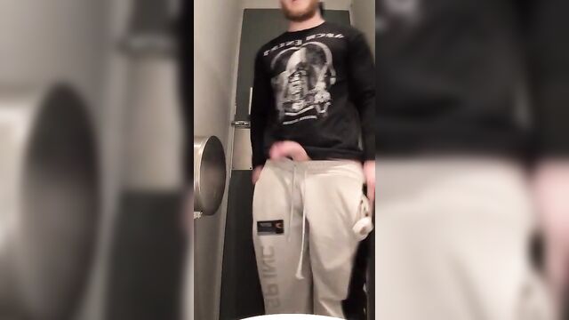 The guy is too shy to ask girls to sex, how to do it?