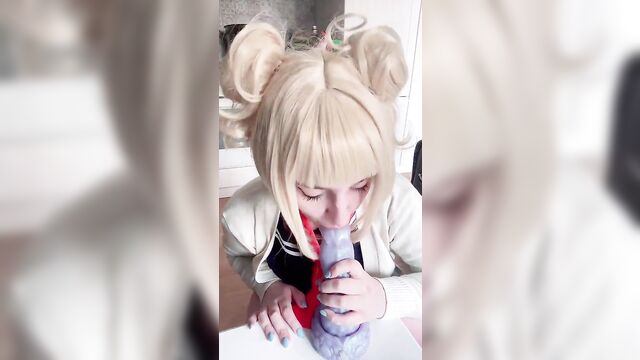 The e-girl is about to be fucked by her otaku boyfriend