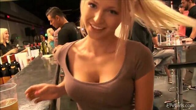 Заценила сиськи