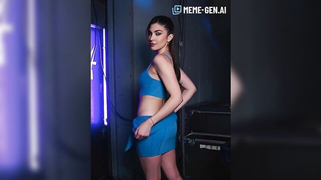 Cathy kelley shakes tits and ass backstage (ai)