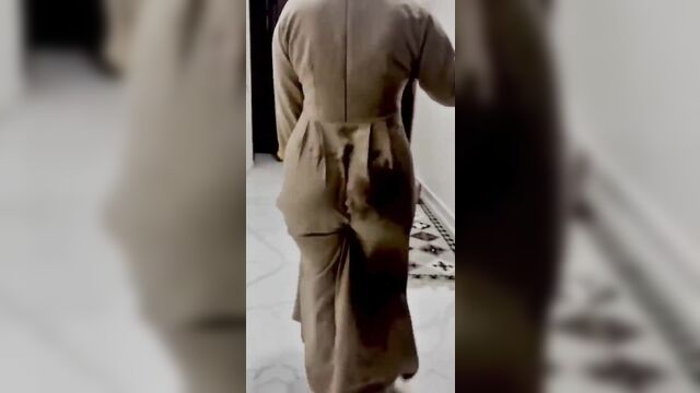 My slut arabian mom got some amazing ass and i love her