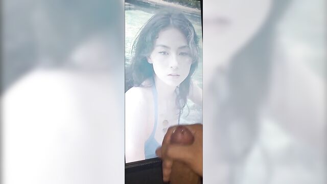 Kyedae's hand job performance is truly exceptional in this tribute!