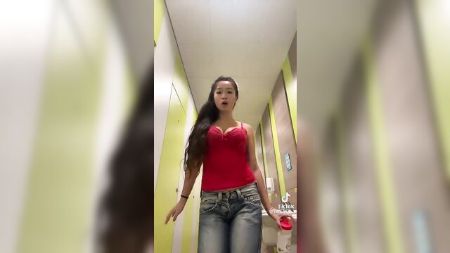 A guy fucked the hot receptionist rachel loo in singapore