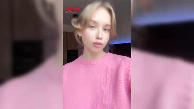 Bouncing tits of hot dancers in crazy k-pop style dance