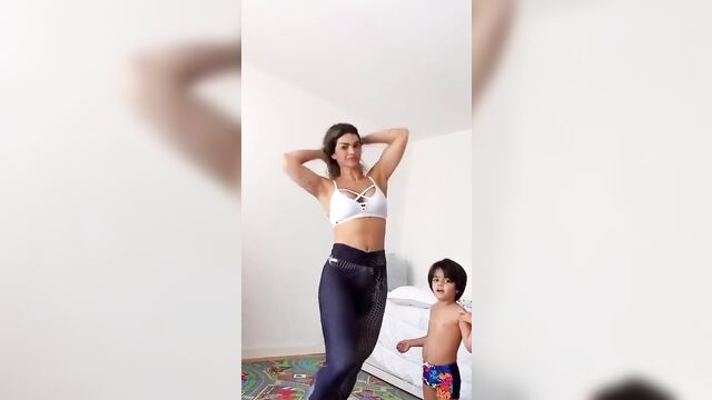 Kelly key is a young woman who shares her sexy videos