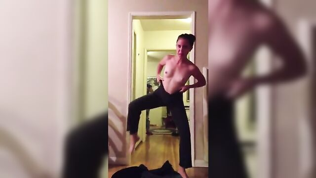 The fappening featuring alexa nikolas with a hot ass and great skills