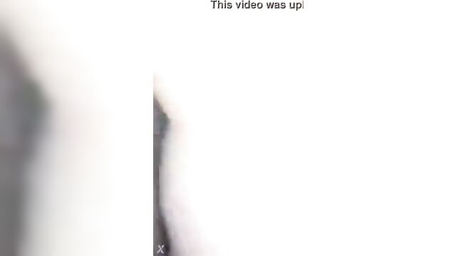 Brazilian coroa twerks and fingers solo in a steamy leak