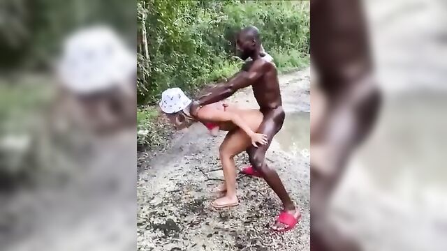 A day in the life of a white surinamese woman - part 1/3