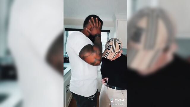 She left her boyfriend for a new guy, damn!